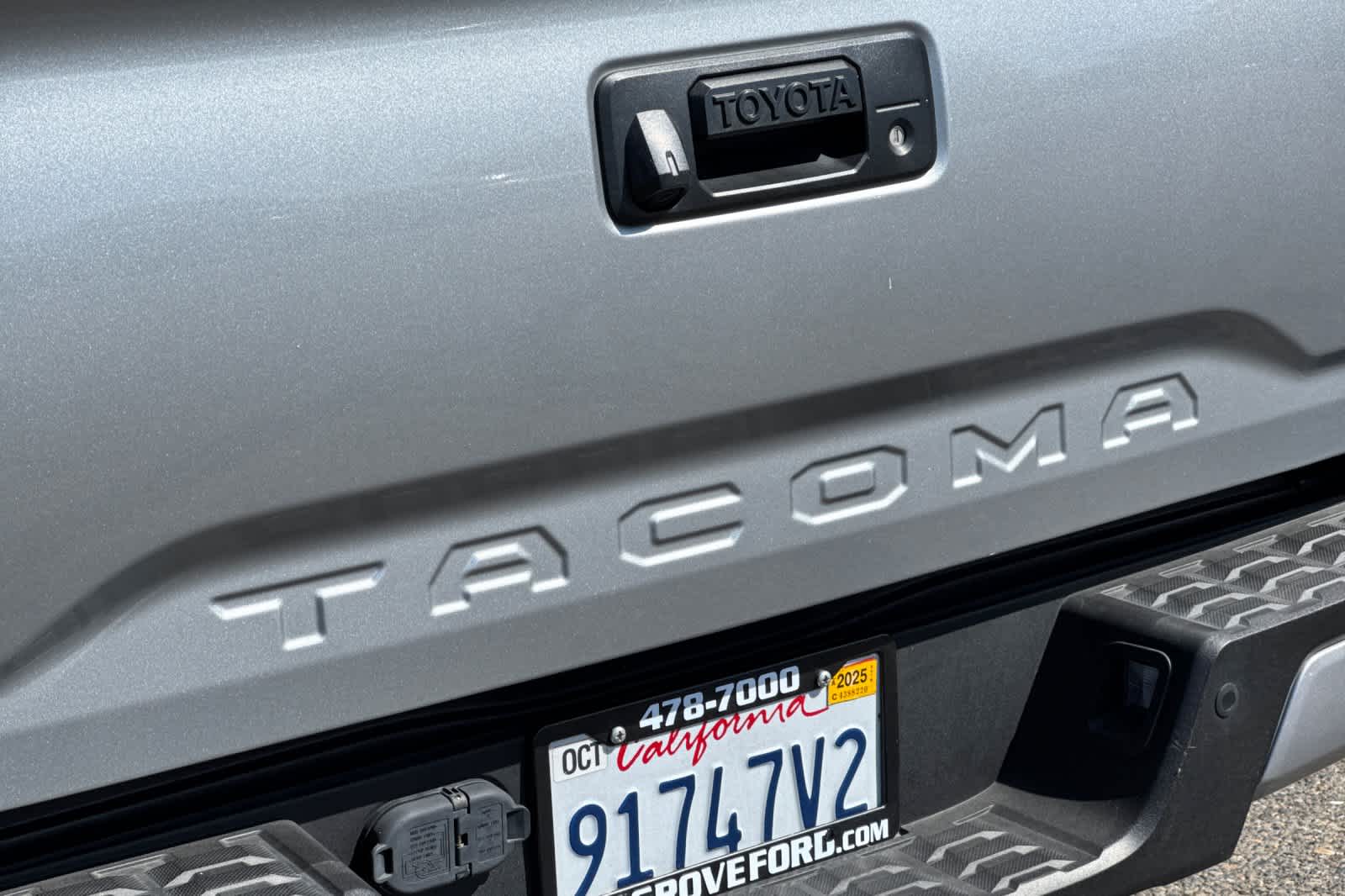 Thumbnail: 2019 Toyota Tacoma - 26