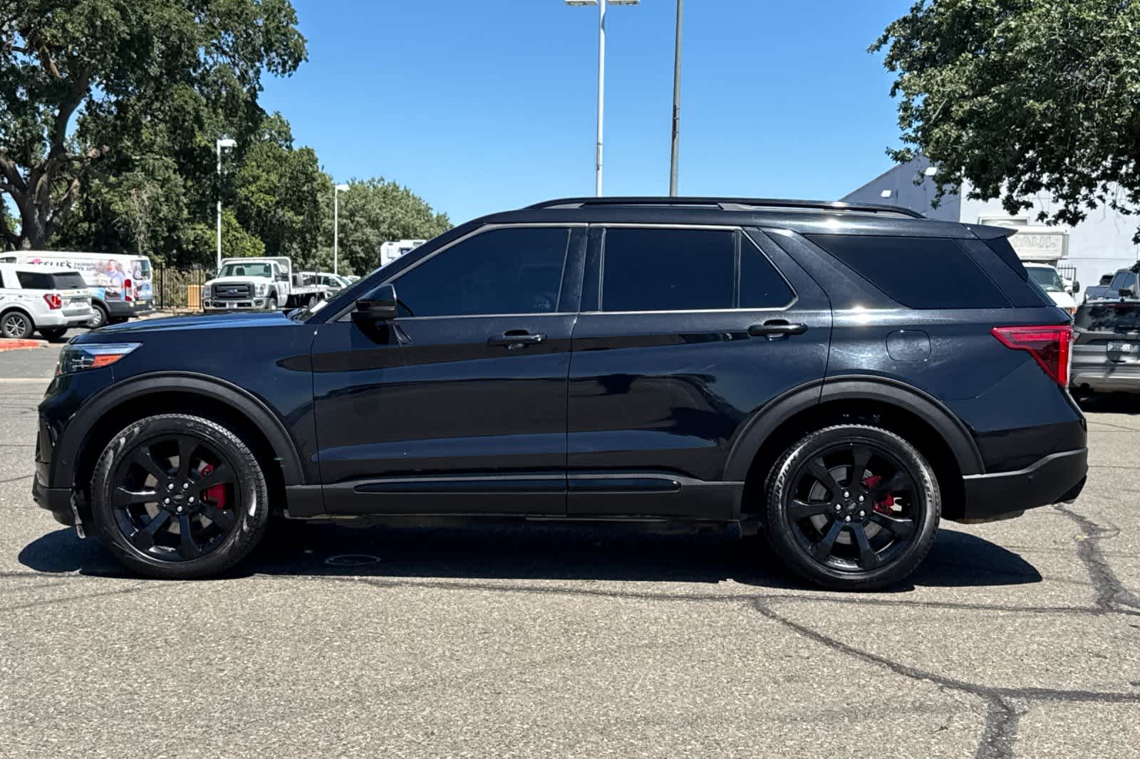 Thumbnail: 2020 Ford Explorer - 5