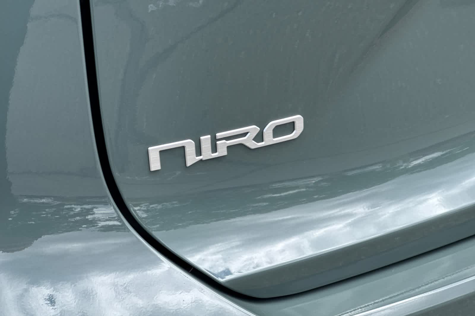 Thumbnail: 2025 Kia Niro - 28