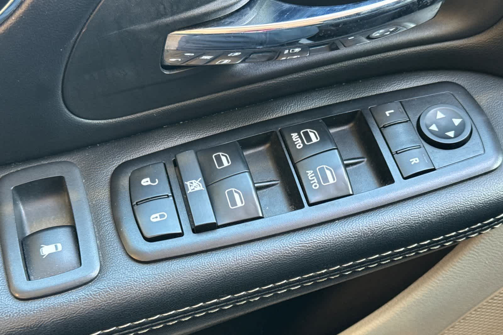 Thumbnail: 2019 Dodge Grand Caravan - 13