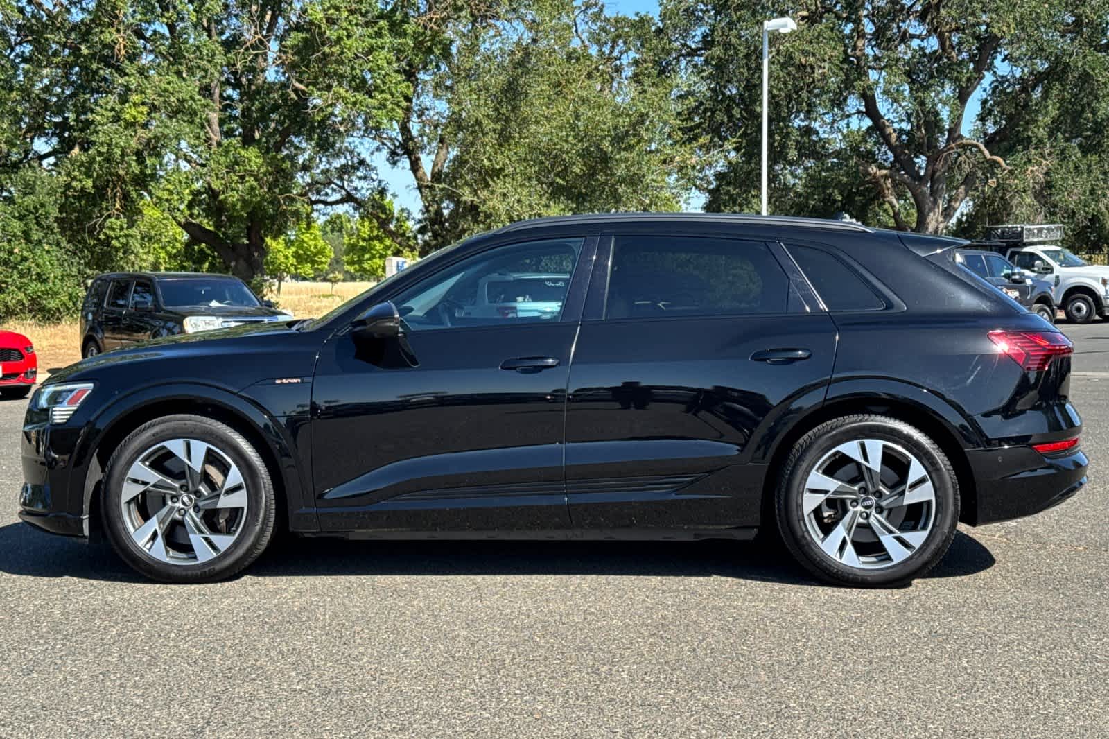 2021 Audi e-tron Premium 5
