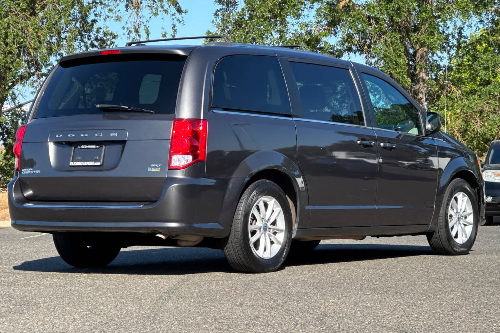 Thumbnail: 2019 Dodge Grand Caravan - 2