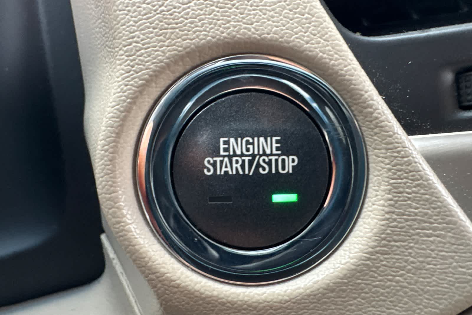 Thumbnail: 2015 GMC Yukon - 25