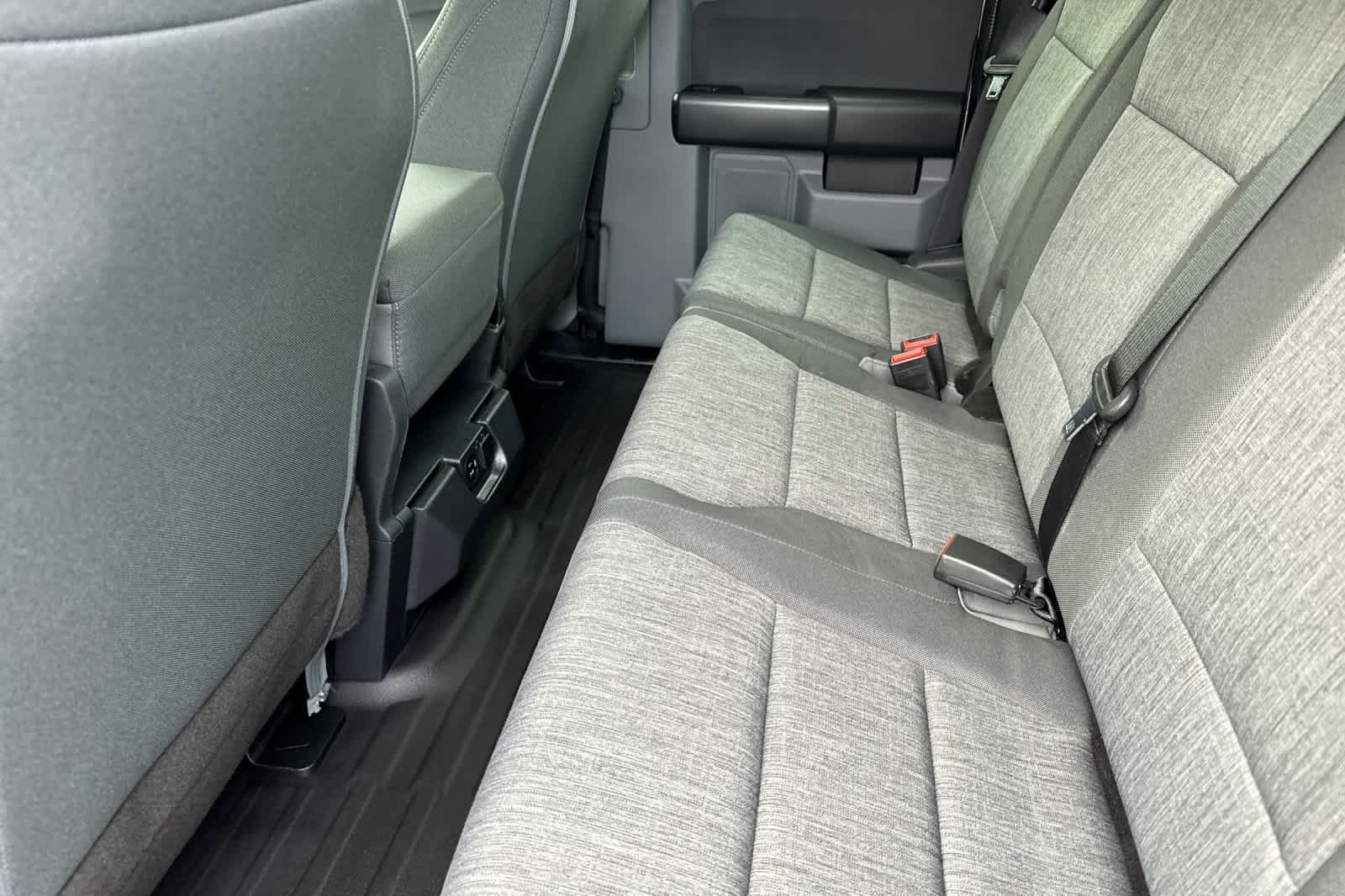 2022 Ford F-150 XL photo 4