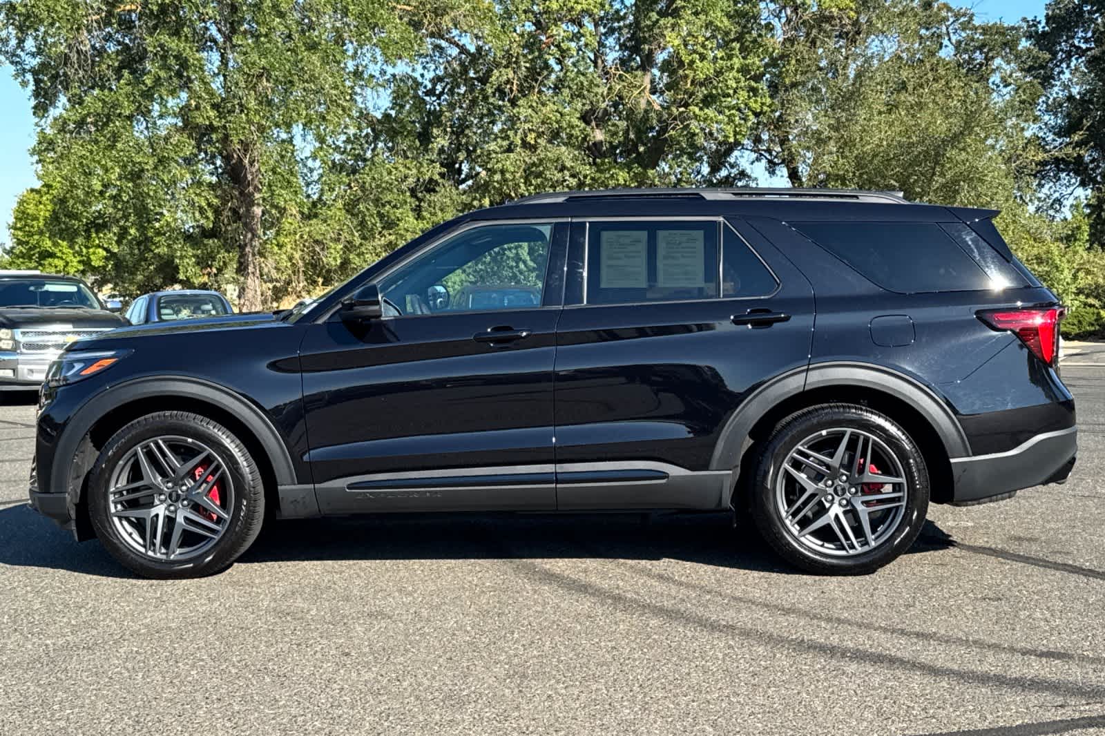 Thumbnail: 2025 Ford Explorer - 5