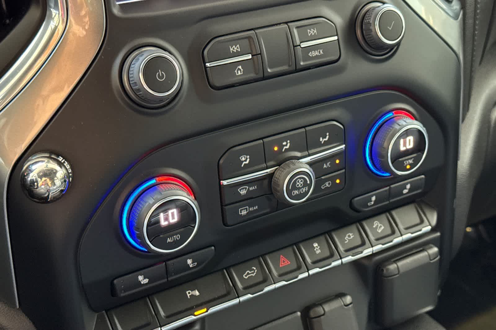 Thumbnail: 2022 Chevrolet Silverado 1500 - 19