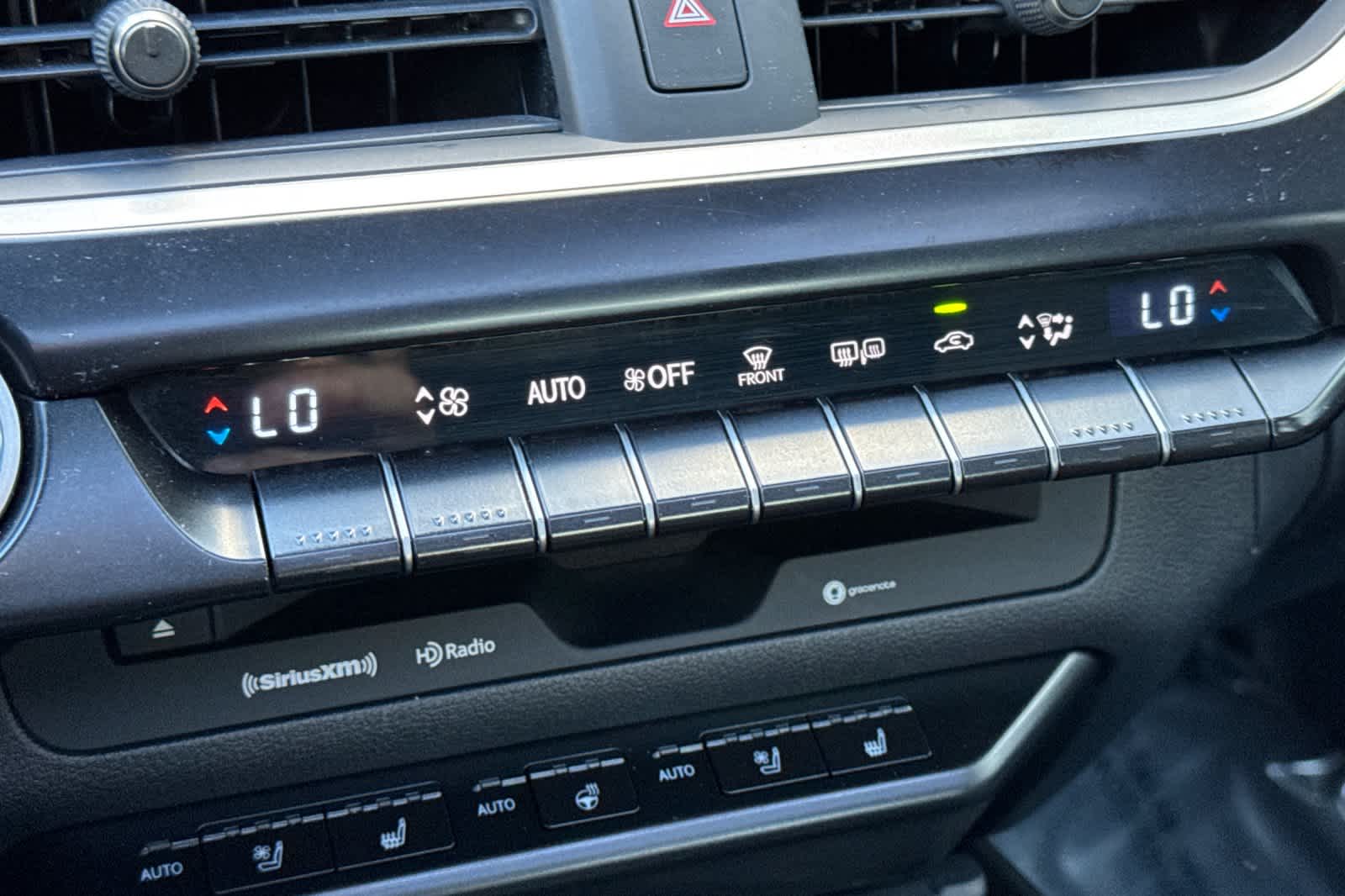 Thumbnail: 2019 Lexus UX - 20