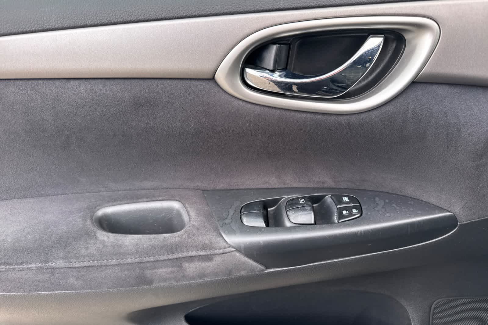 Thumbnail: 2013 Nissan Sentra - 12