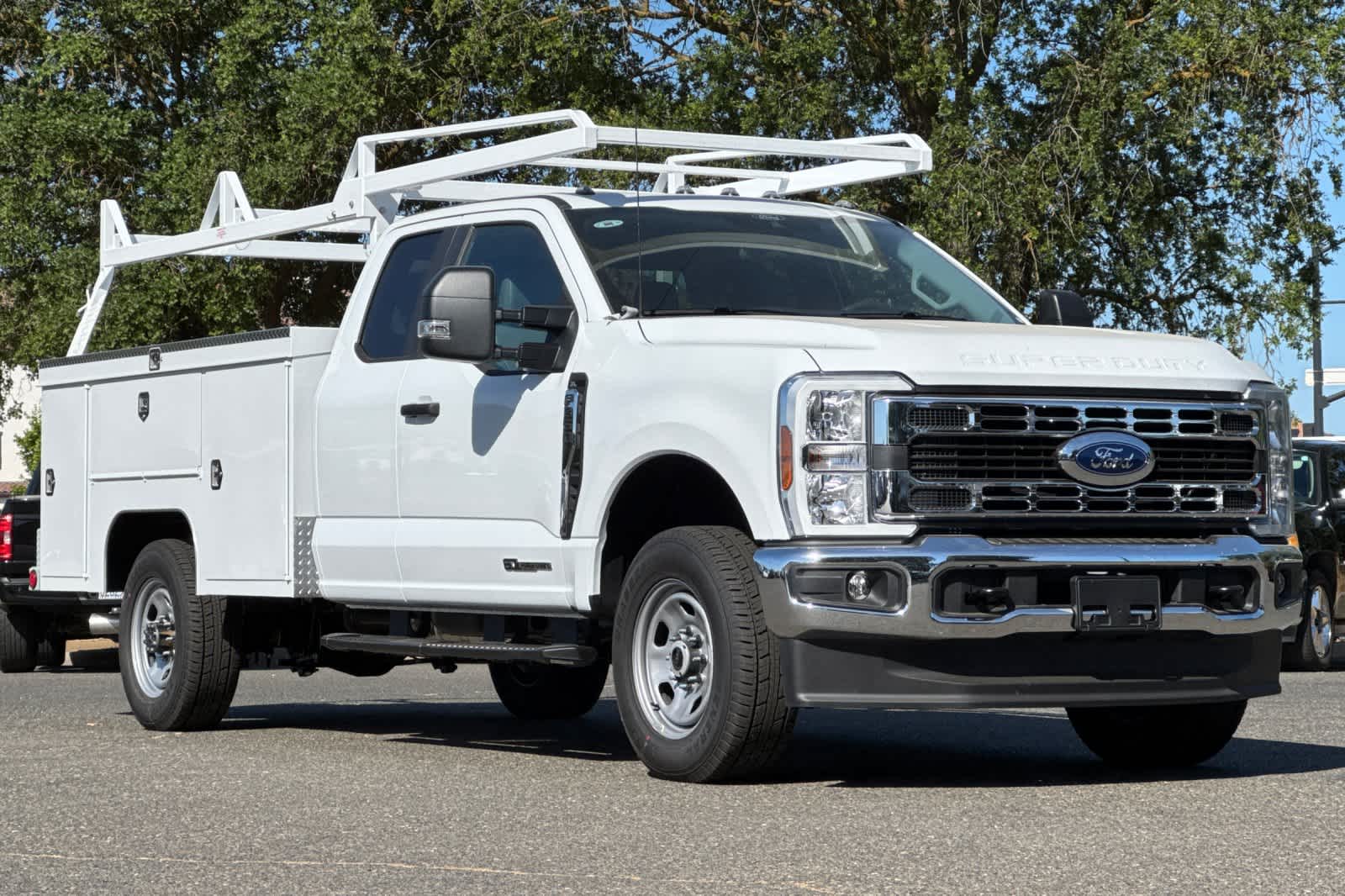 Thumbnail: 2025 Ford F-350 - 9