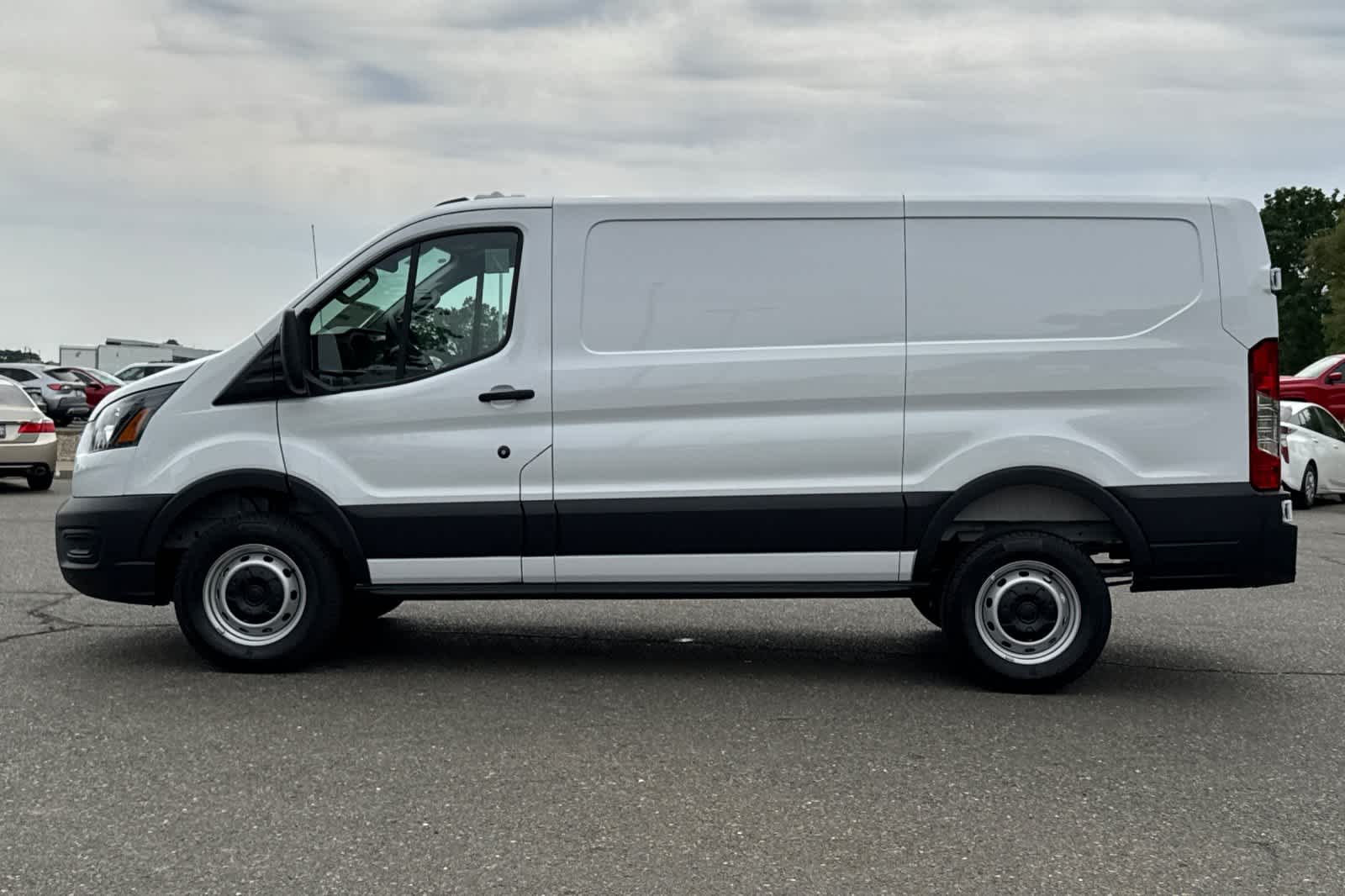 Thumbnail: 2026 Ford Transit Series - 4