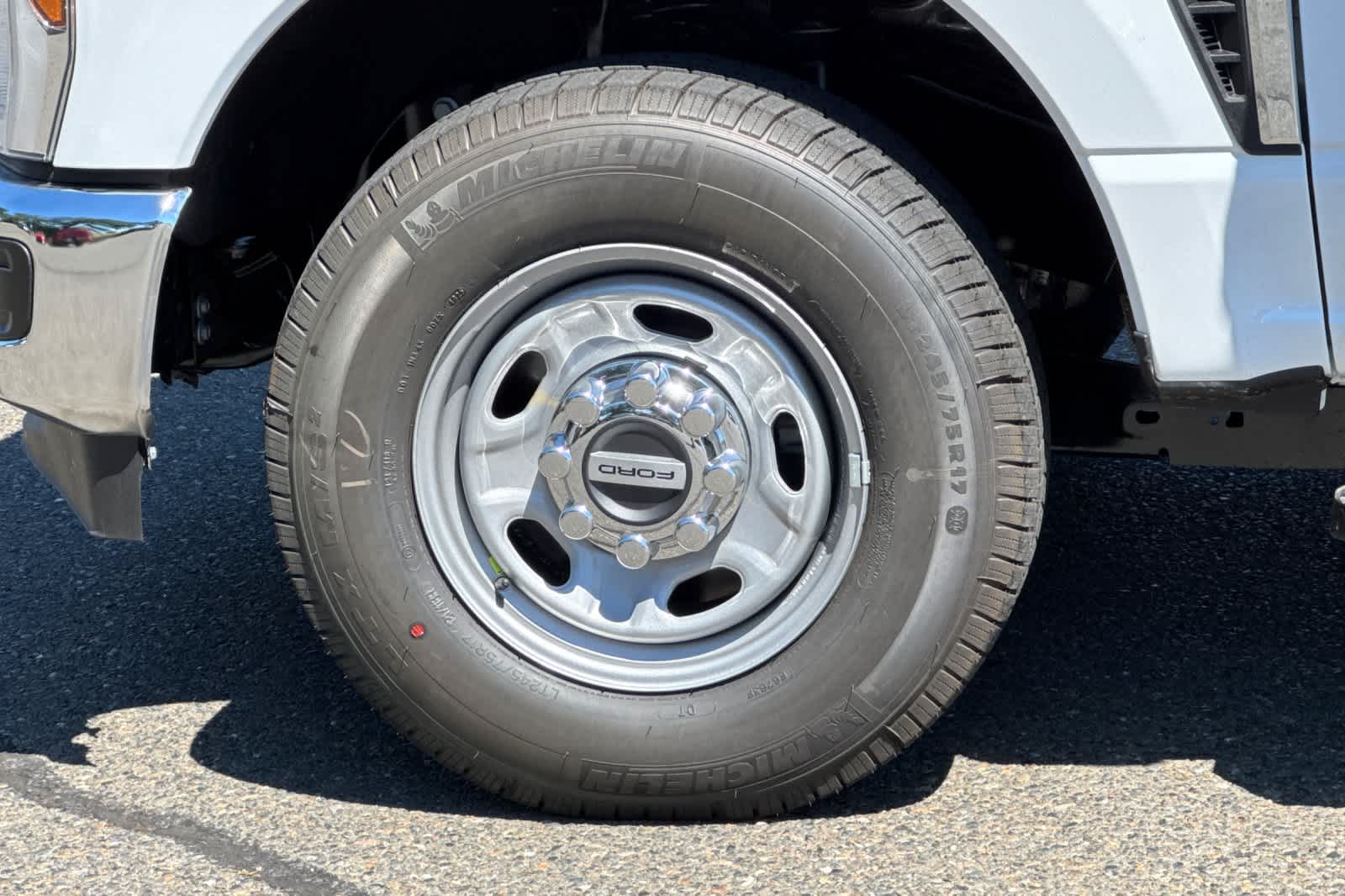 Thumbnail: 2026 Ford F-250 - 24