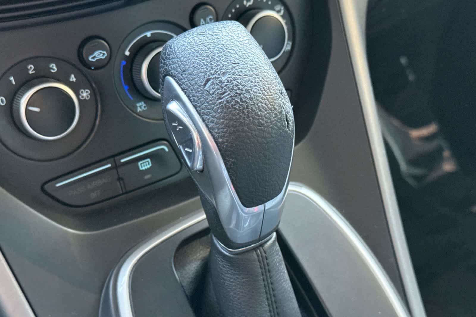 Thumbnail: 2014 Ford Escape - 21
