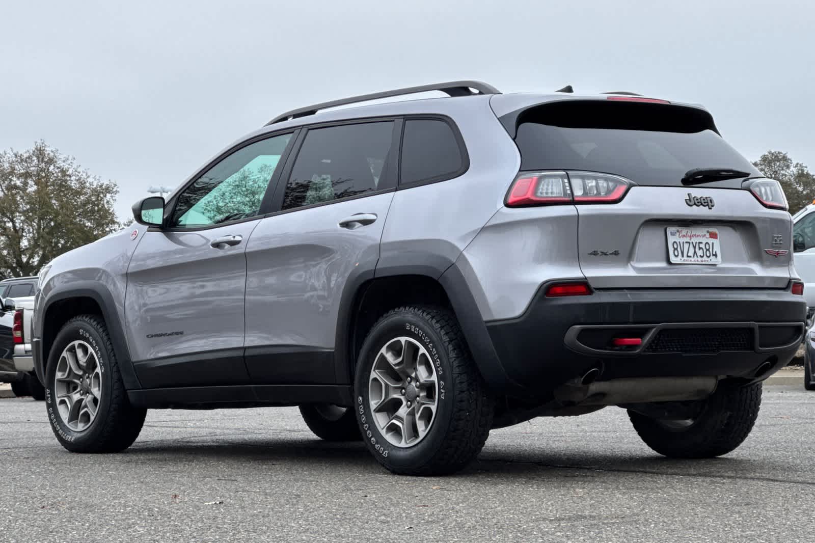 Thumbnail: 2020 Jeep Cherokee - 6