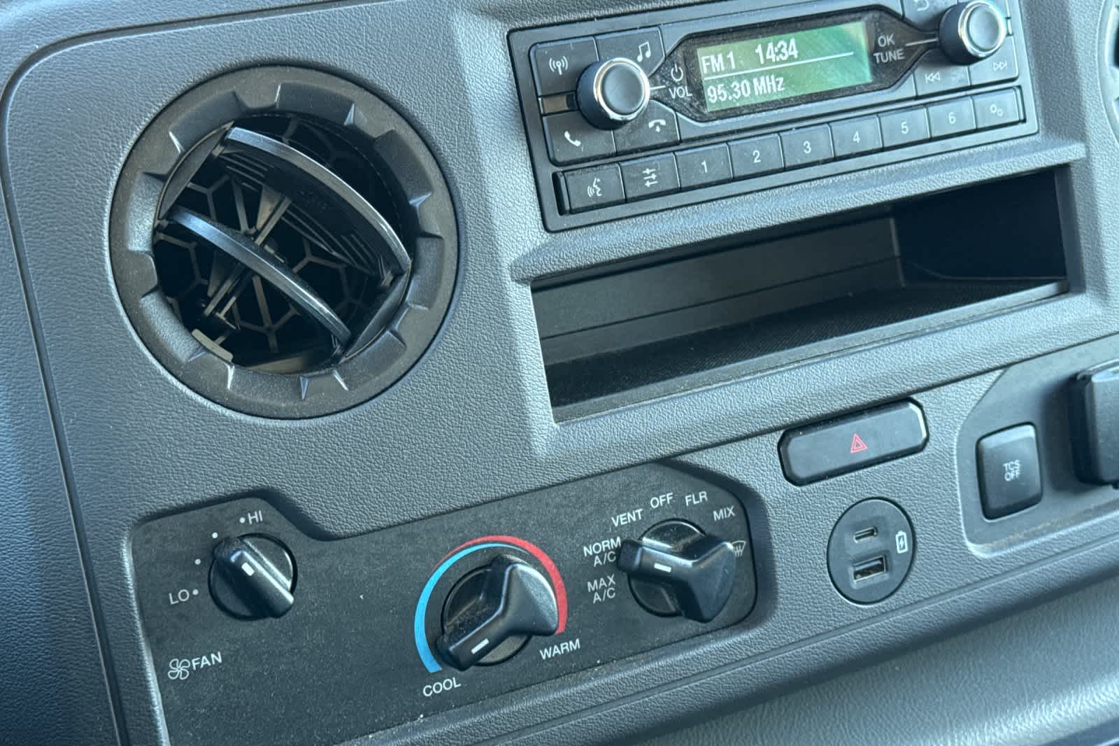 Thumbnail: 2026 Ford Econoline - 18