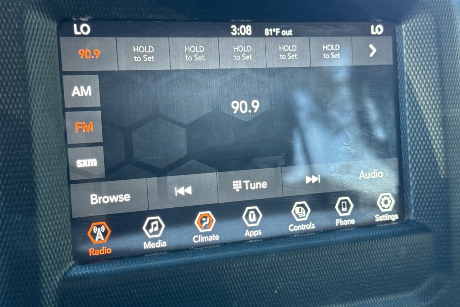 Thumbnail: 2021 Jeep Wrangler - 18