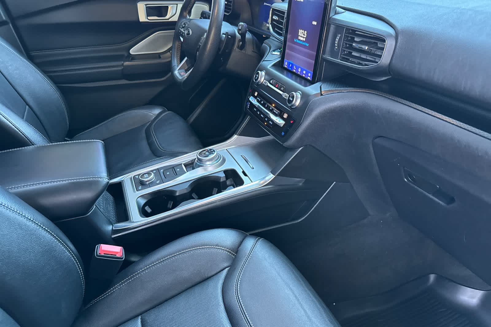 Thumbnail: 2020 Ford Explorer - 17