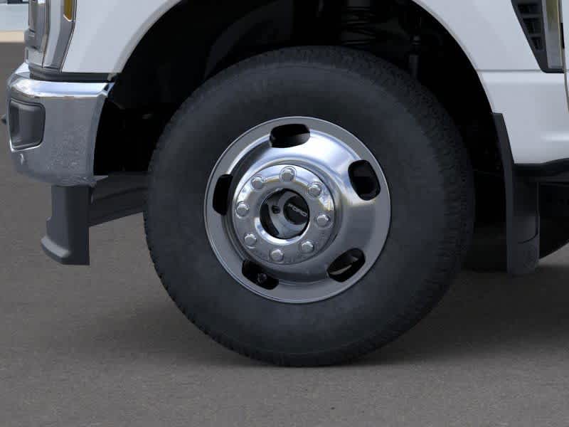 Thumbnail: 2025 Ford F-350 - 19