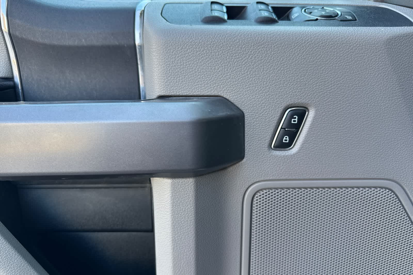 Thumbnail: 2018 Ford F-250 - 12