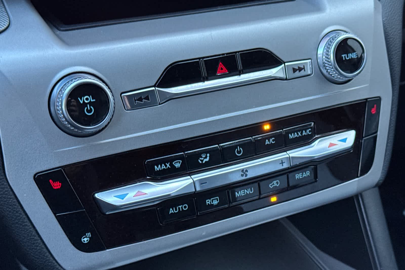 Thumbnail: 2022 Ford Explorer - 21