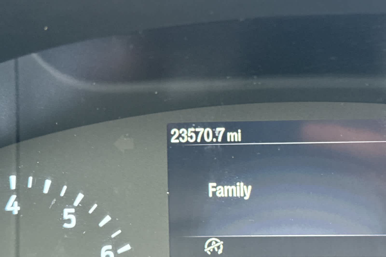 Thumbnail: 2022 Ford Escape - 25