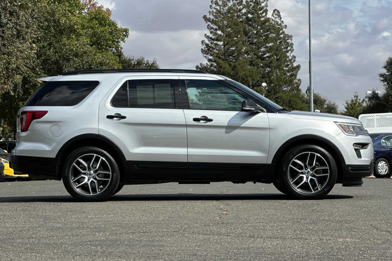 2019 Ford Explorer Sport 8