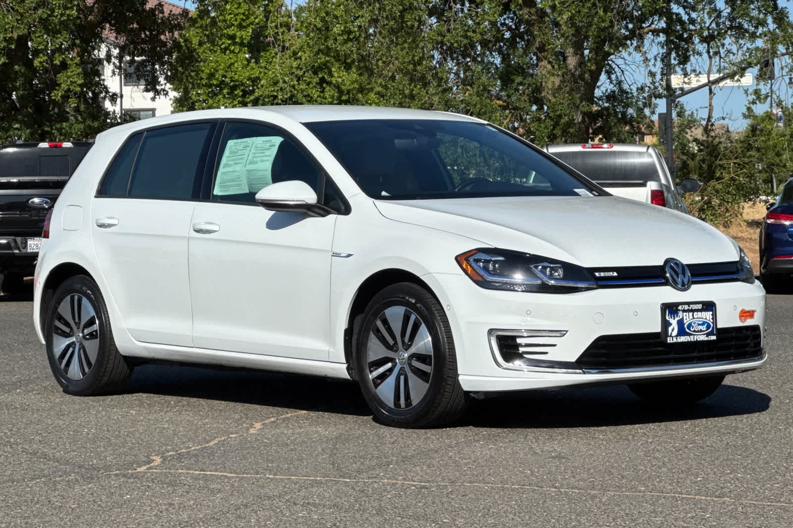 Thumbnail: 2019 Volkswagen e-Golf - 9