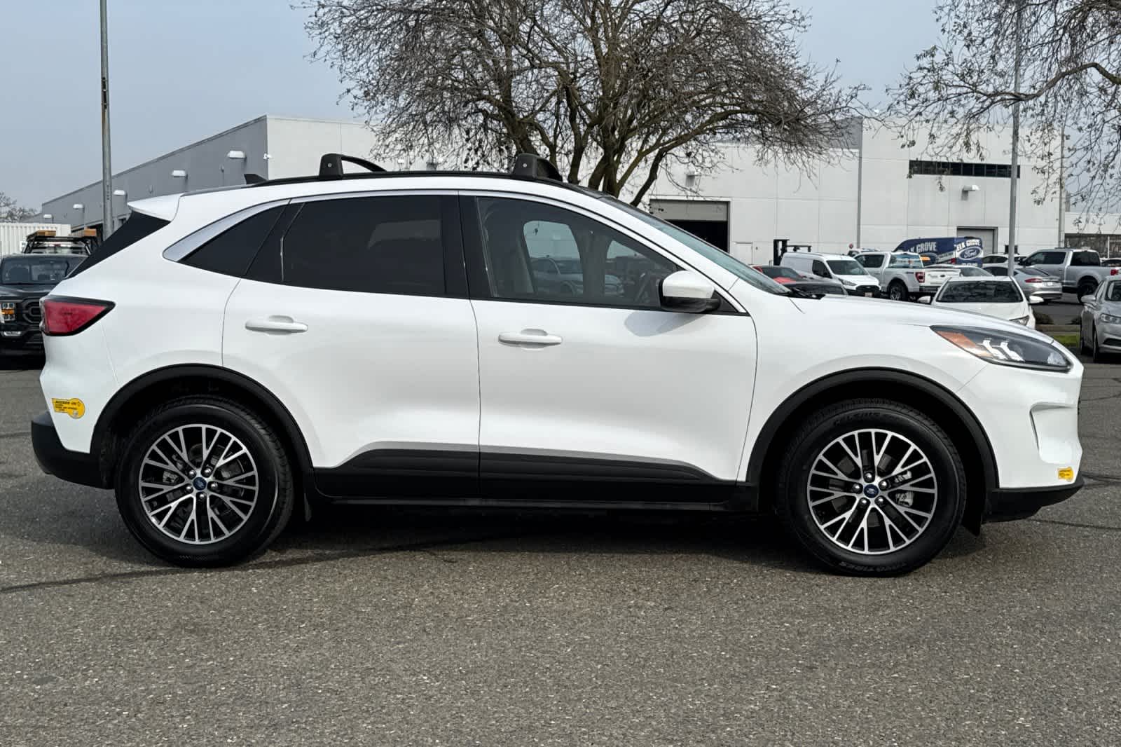 Thumbnail: 2022 Ford Escape - 8