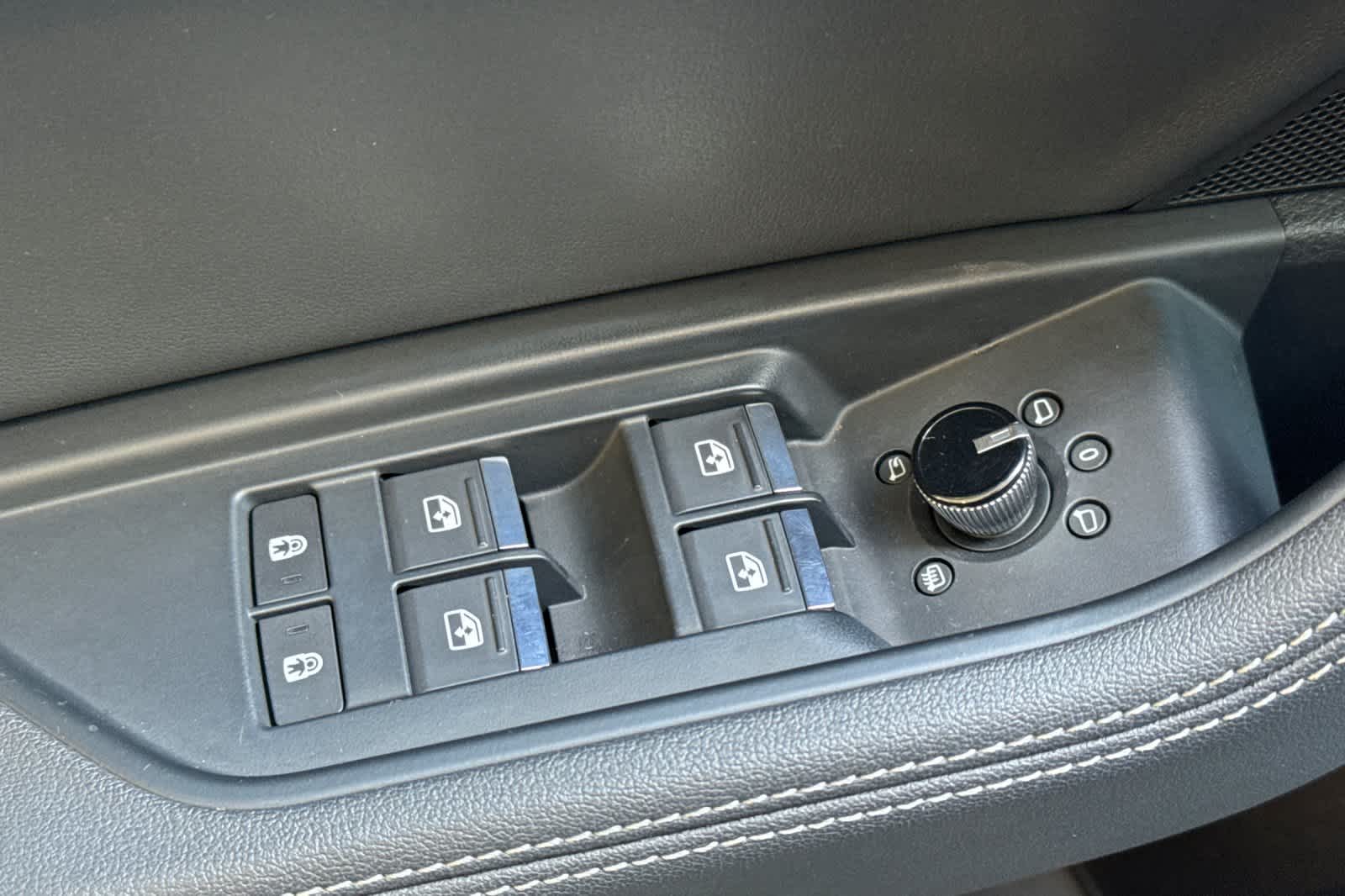 2021 Audi e-tron Premium 13