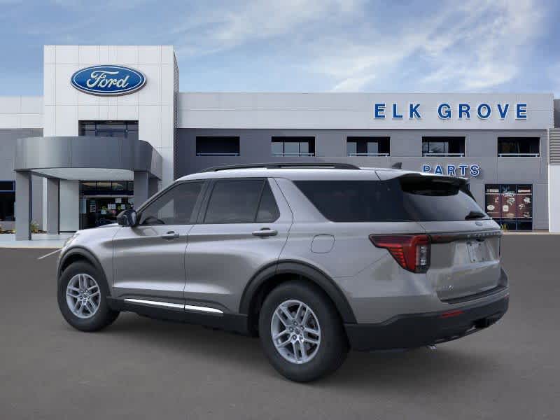 2025 Ford Explorer photo 2