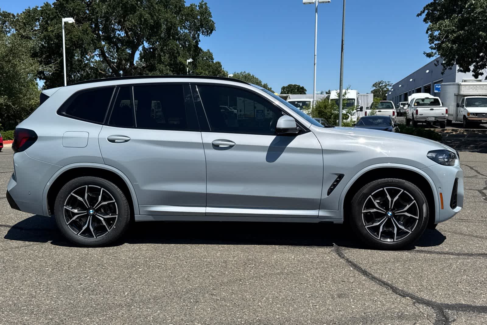 Thumbnail: 2023 BMW X3 - 8