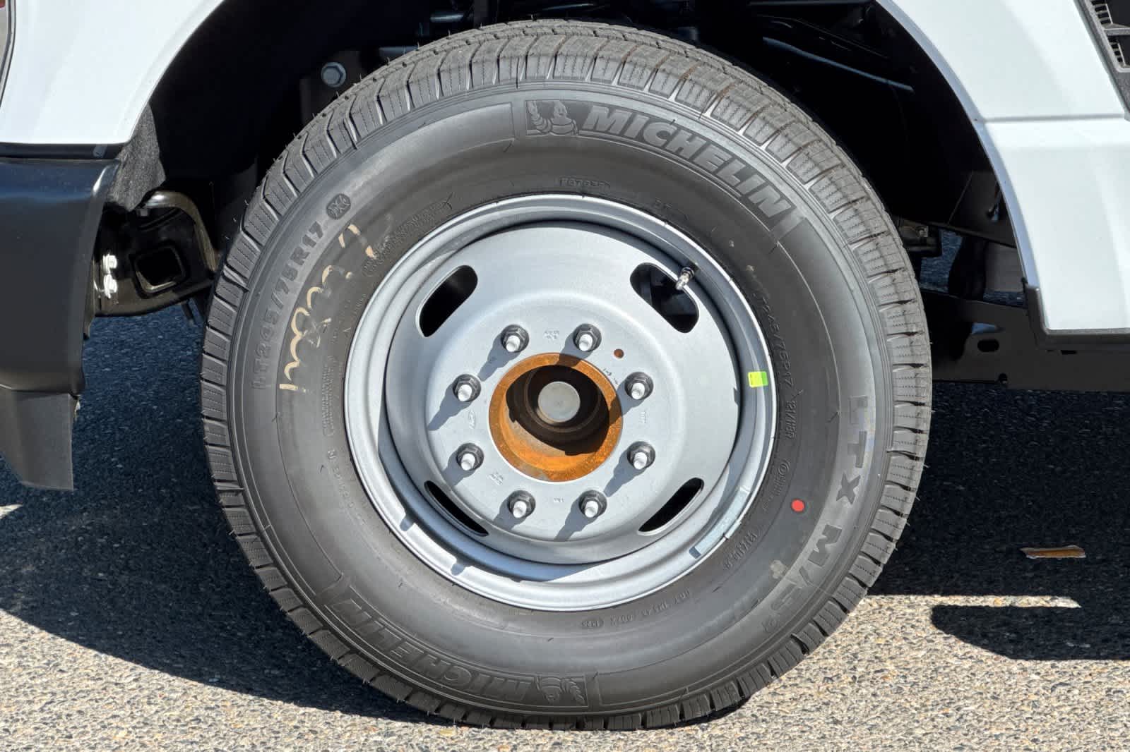 Thumbnail: 2025 Ford F-350 - 24