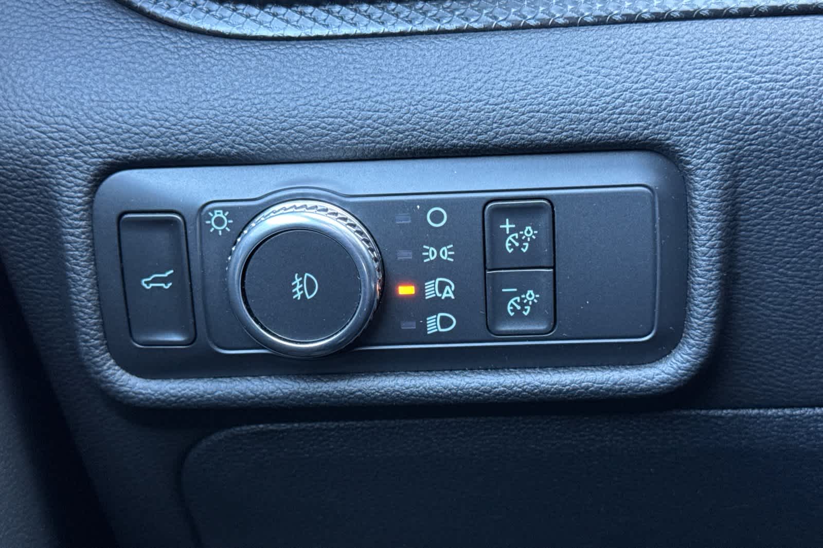 Thumbnail: 2022 Ford Explorer - 30