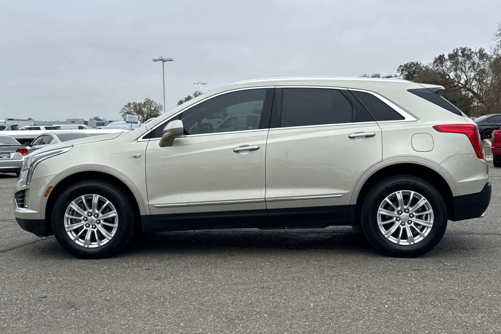 Thumbnail: 2017 Cadillac XT5 - 5