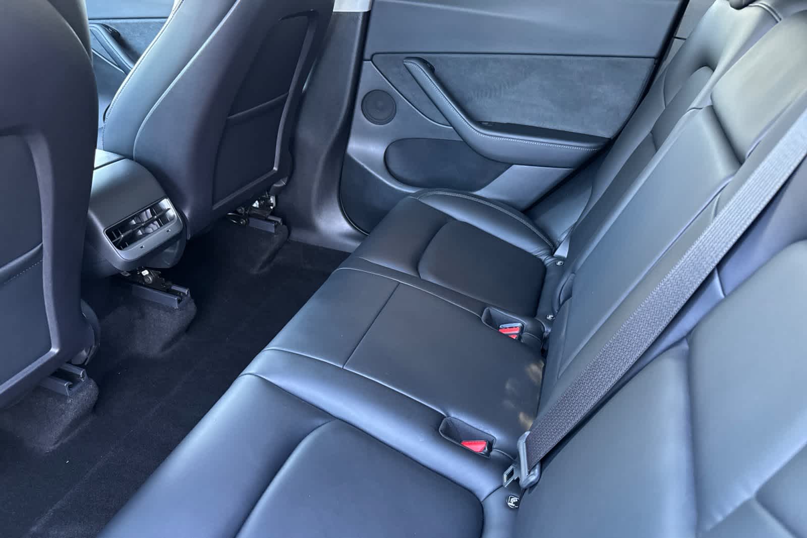 Thumbnail: 2021 Tesla Model Y - 4