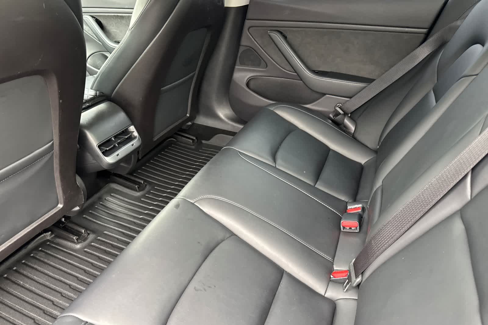 Thumbnail: 2019 Tesla Model 3 - 4