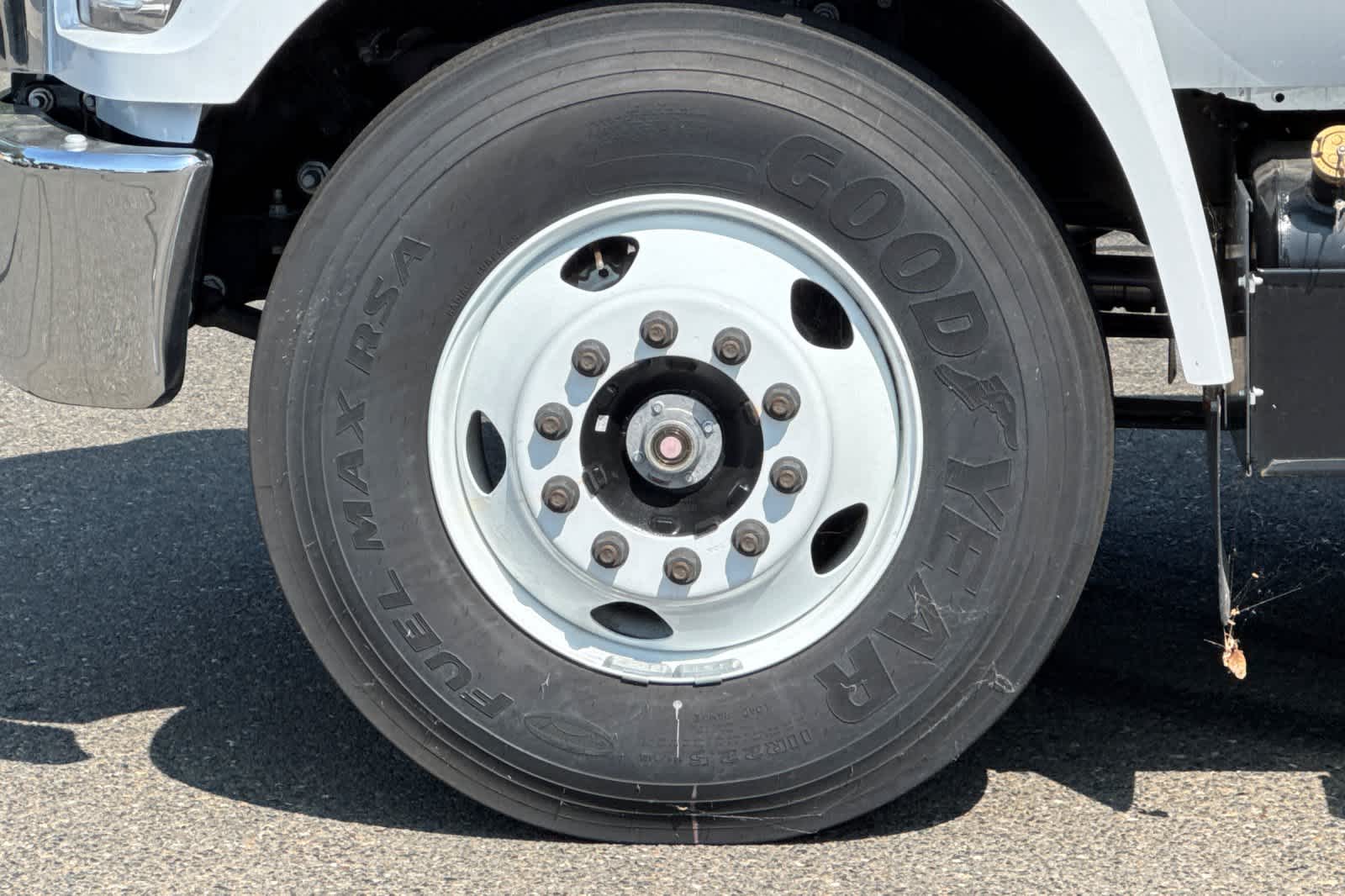 Thumbnail: 2025 Ford F-650 - 23