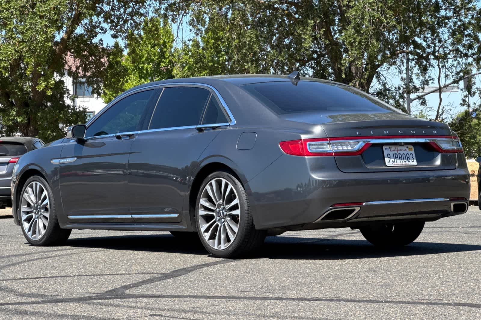 Thumbnail: 2018 Lincoln Continental - 6