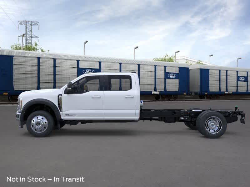 2026 Ford F-550 photo 2