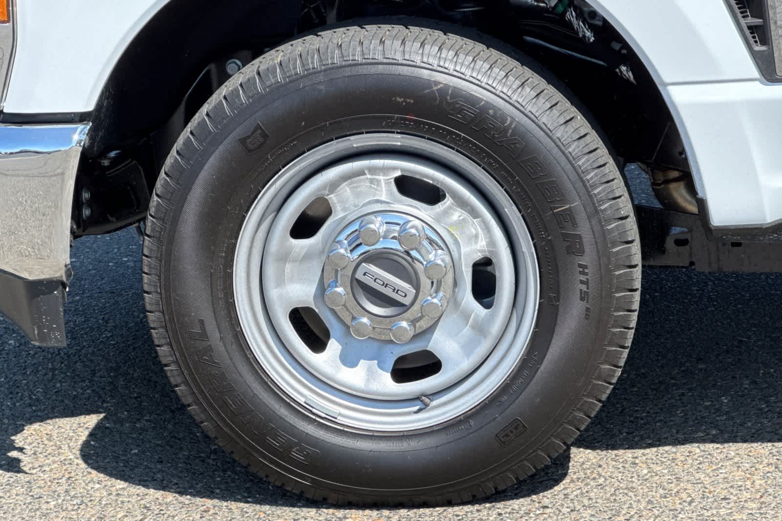 Thumbnail: 2025 Ford F-350 - 24