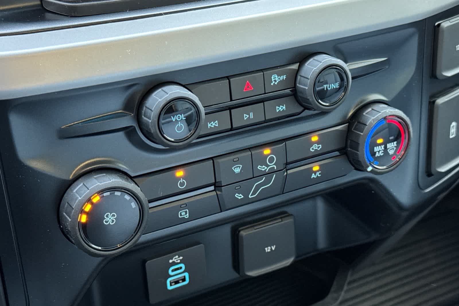 Thumbnail: 2025 Ford F-350 - 19