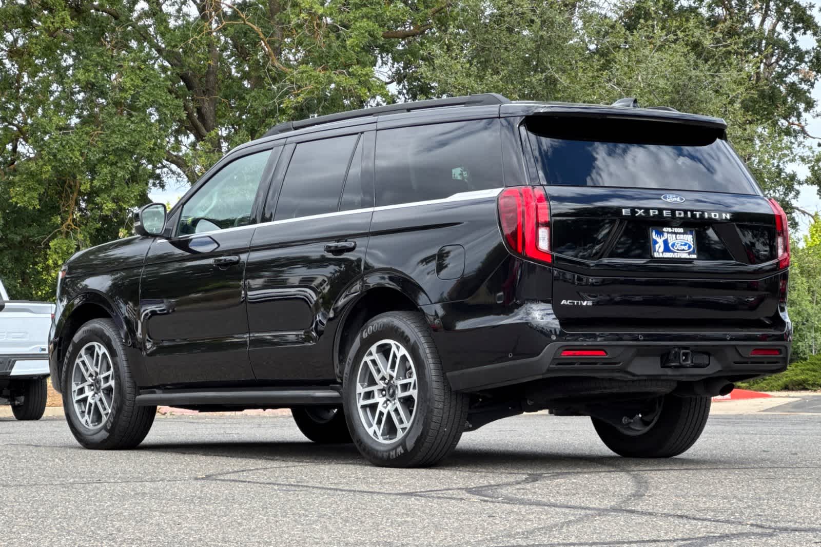 2025 Ford Expedition Active photo 5