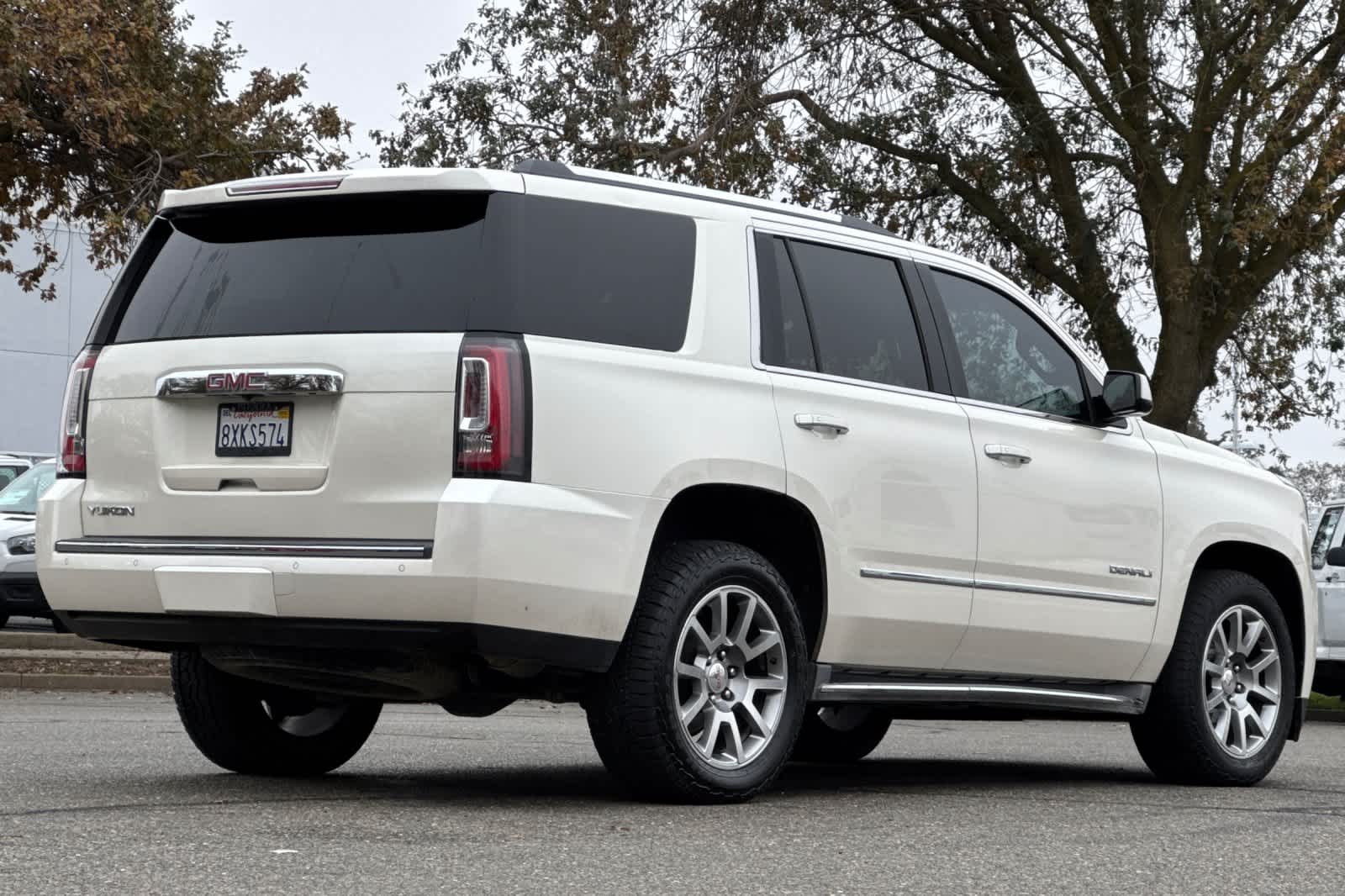 Thumbnail: 2015 GMC Yukon - 2