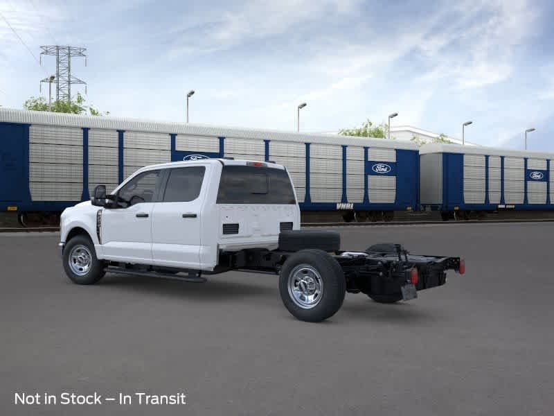 2026 Ford F-350 photo 2