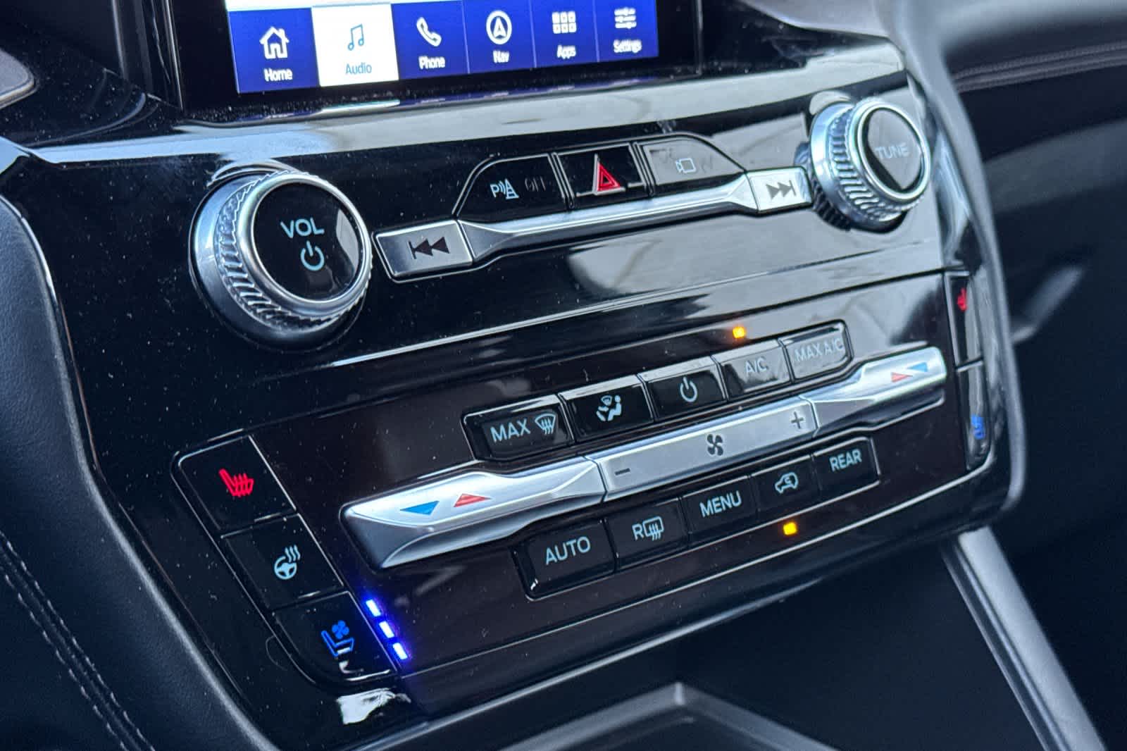 Thumbnail: 2023 Ford Explorer - 22