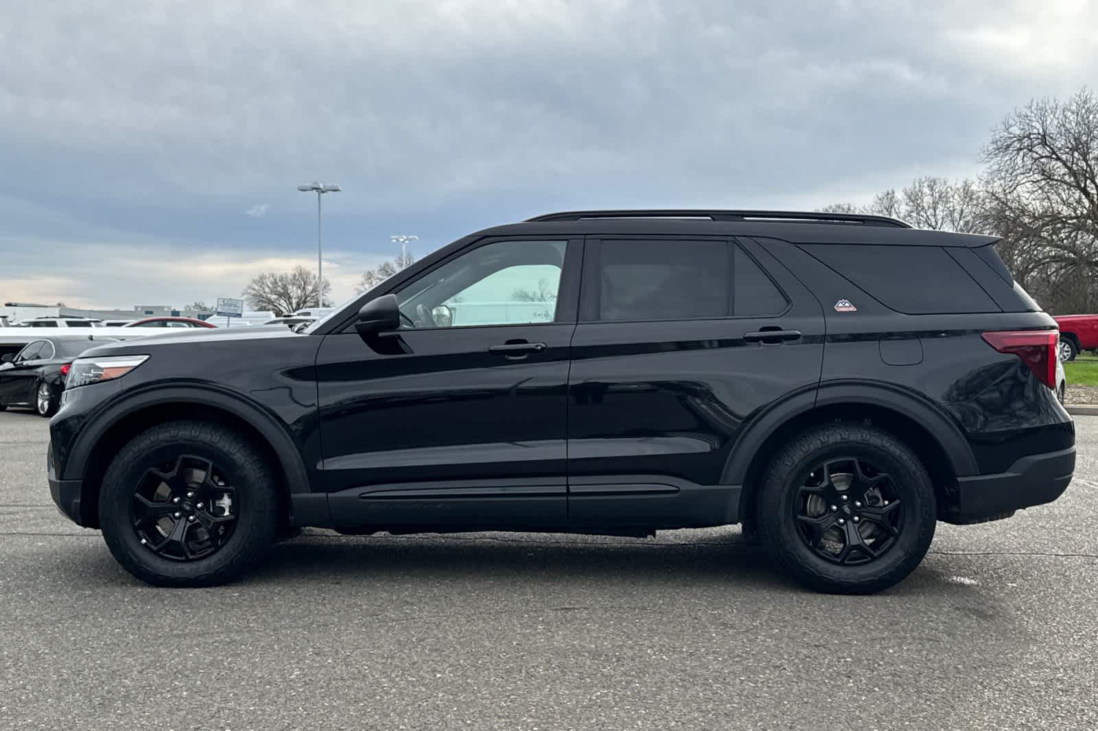 Thumbnail: 2022 Ford Explorer - 5