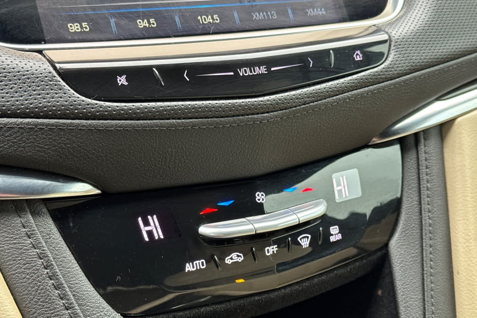 Thumbnail: 2017 Cadillac XT5 - 20