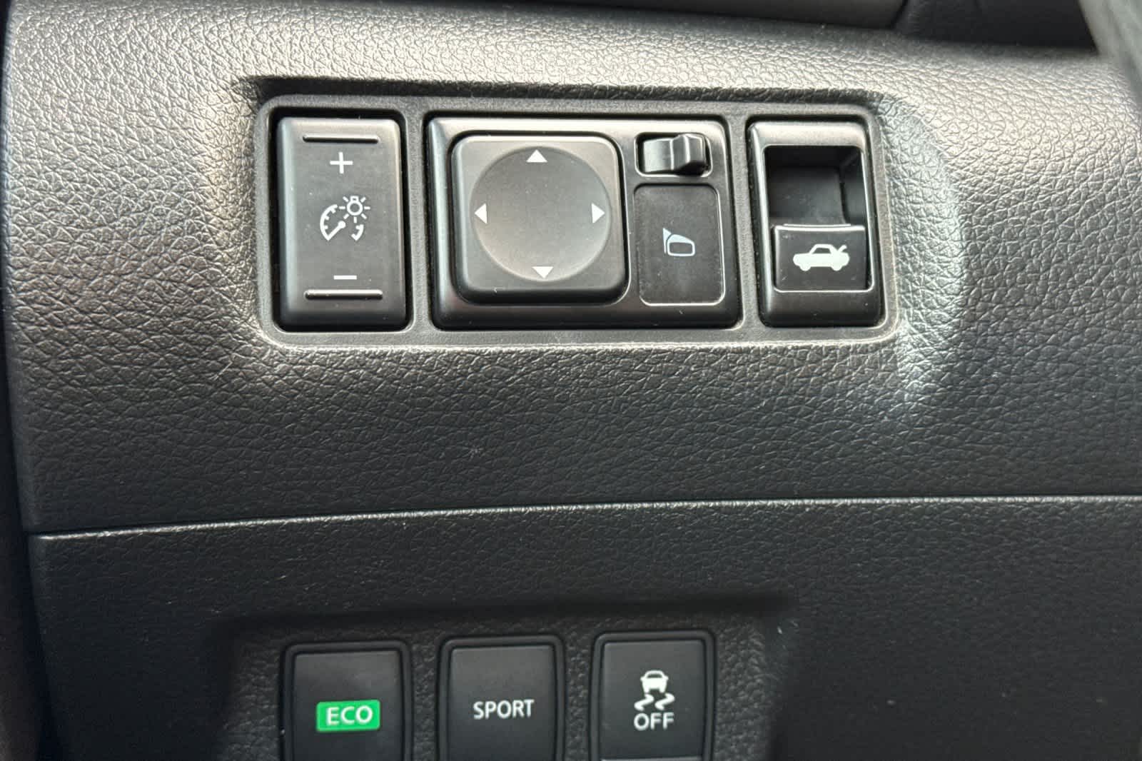 Thumbnail: 2013 Nissan Sentra - 24