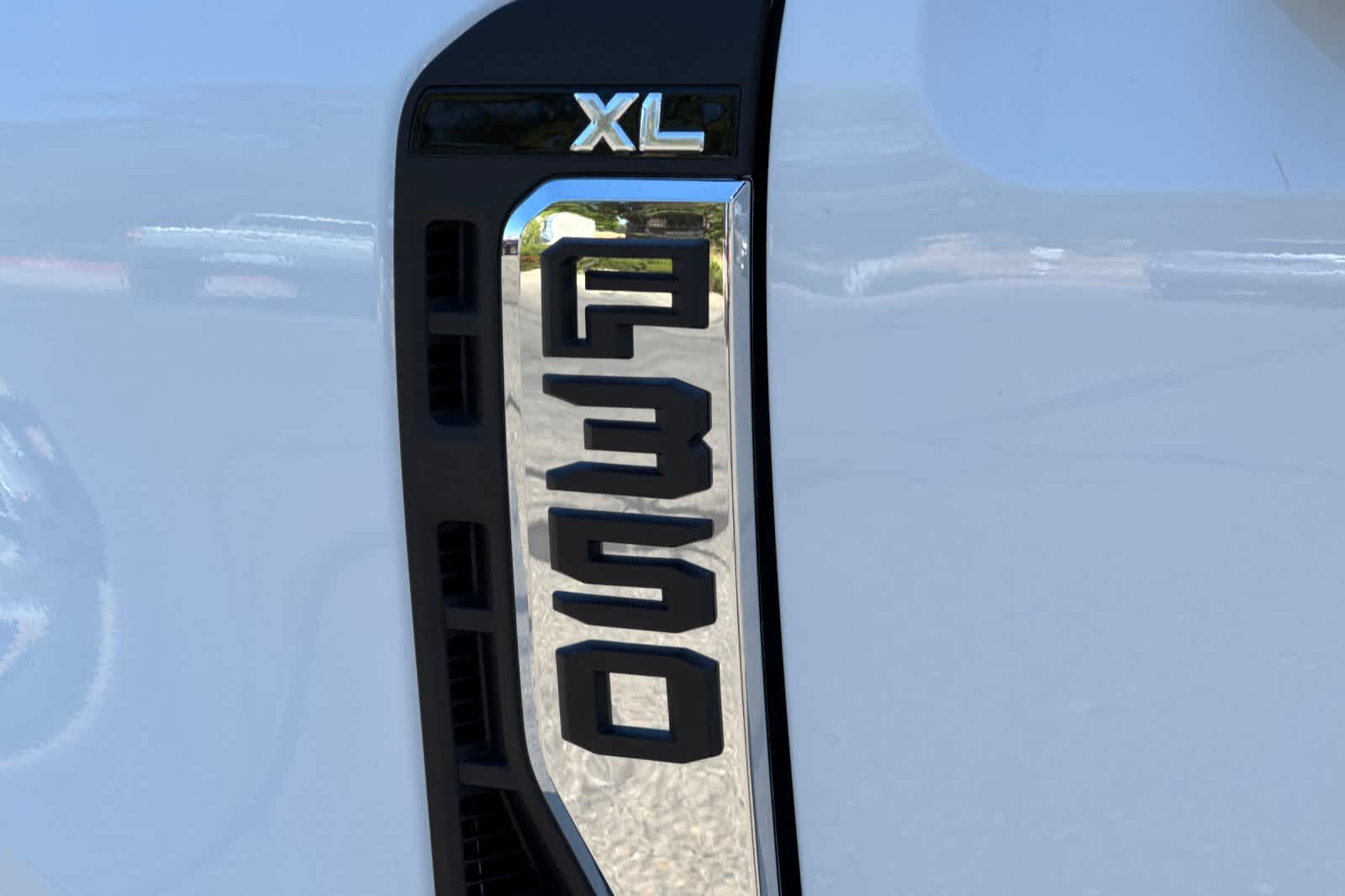 Thumbnail: 2025 Ford F-350 - 24