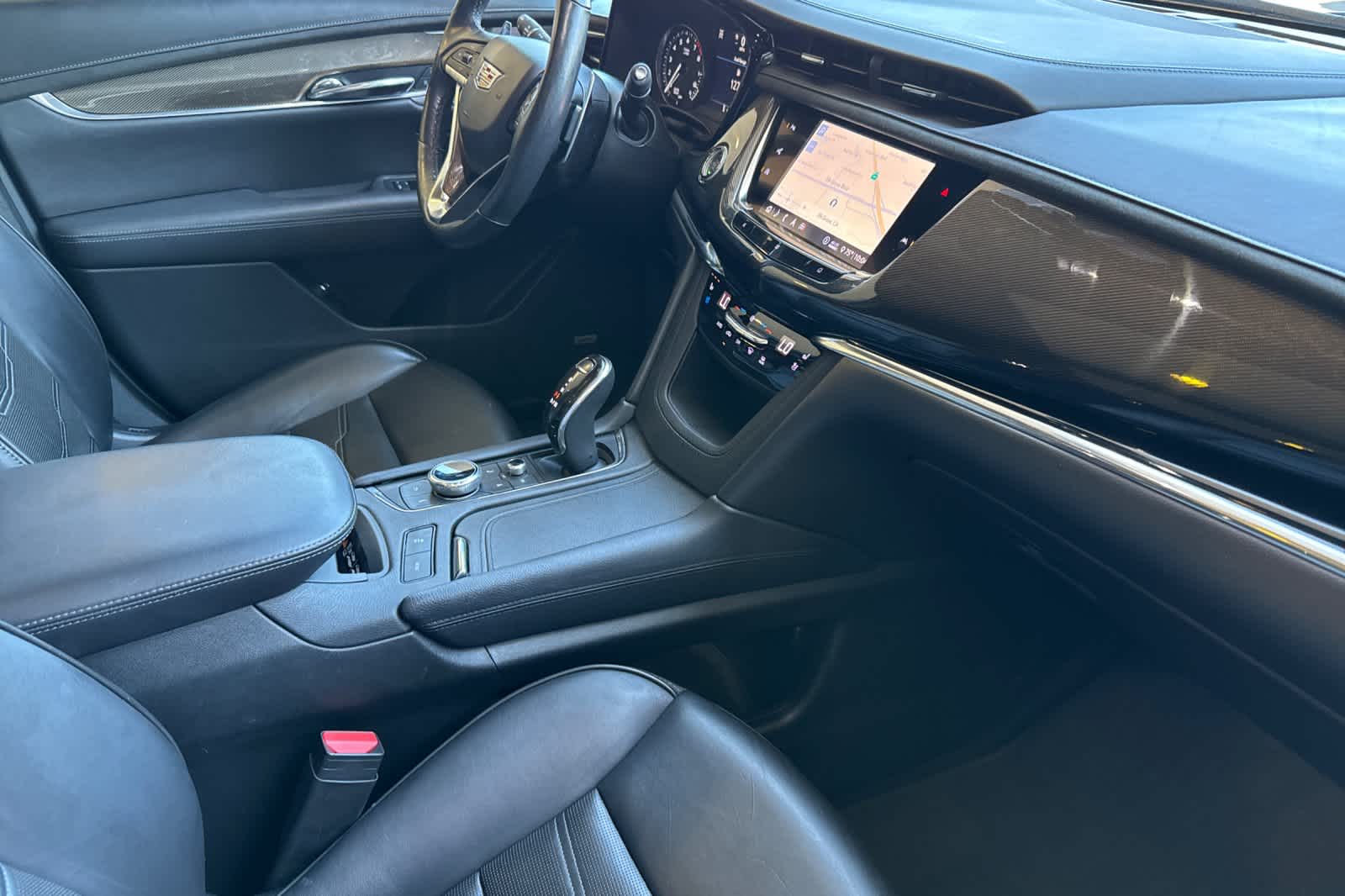 Thumbnail: 2020 Cadillac XT6 - 17