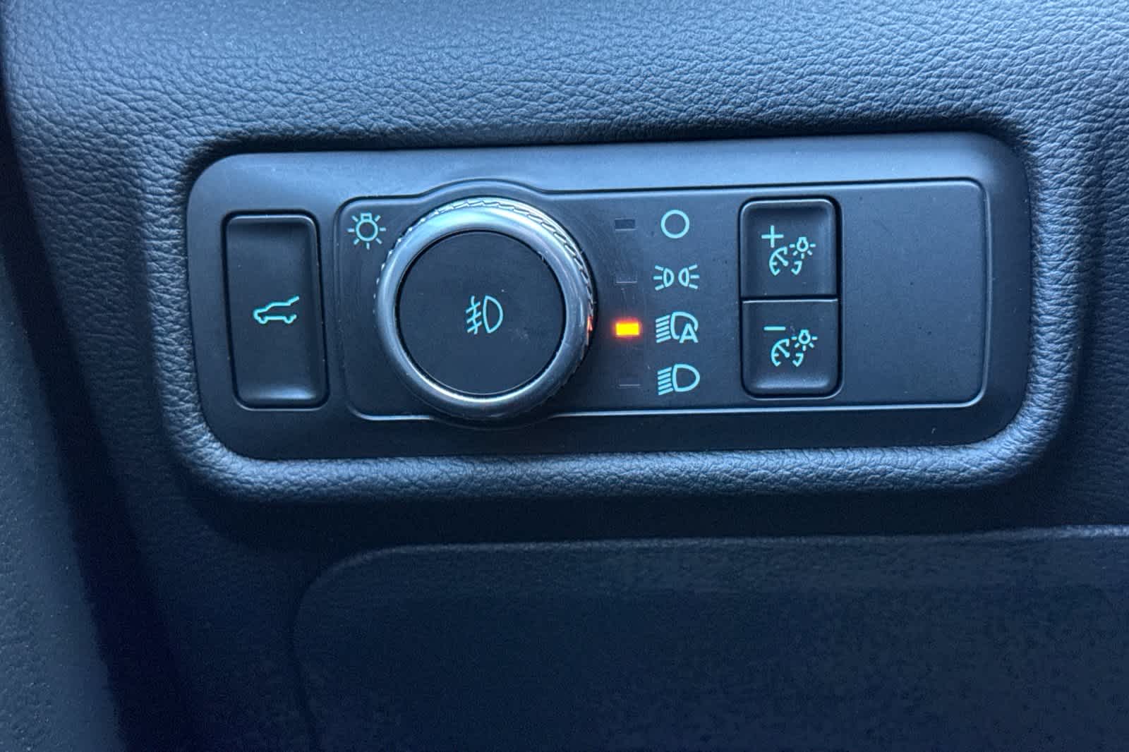 Thumbnail: 2022 Ford Explorer - 29